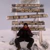 Glücklich, zufrieden und ohne eine Ahnung von der abenteuerlichen Heimreise: Michael Lämmle auf dem Kilimandscharo.  	
