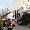 Ein Bauernhof mit Biogasanlage brannte am Donnerstag in Winterrieden im Unterallgäu. Etliche Feuerwehren sind ausgerückt.