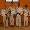 Prüfer und erfolgreiche Prüflinge von links: Taekwon-Do Meister Thomas Hess(2. Dan), die neuen Meister Yasmina und Raphael Karl, Patrick Fritsch und Marc Haltmayer sowie ganz rechts Großmeister Georg Hess. 