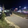 Ein BMW ist nach einem Unfall in Bonstetten am Freitagabend völlig demoliert.