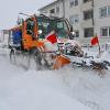 Immense Schneemassen beeinträchtigen das öffentliche Leben im gesamten Landkreis Landsberg. Die Räumfahrzeuge kommen kaum noch nach.