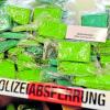 An die 500 Kilogramm Kokain hat die Polizei bei ihrem Großeinsatz in Neu-Ulm sichergestellt. Sechs Tatverdächtige wurden festgenommen, einer war am Dienstag noch auf der Flucht.  	