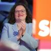 Eine vollständige Soli-Abschaffung würde den Bundeshaushalt laut Andrea Nahles mit zusätzlichen 10 Milliarden Euro belasten.