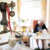In einem Seniorenheim im nördlichen Landkreis Günzburg wurde eine Person, die in dem Heim wohnt, positiv auf das Coronavirus getestet. Es ist in diesem Herbst der erste Fall an einer derartigen Einrichtung im Kreisgebiet. 	
