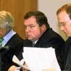 Prozeß gegen Max Strauß wegen Steuerhinterziehung in Augsburg - mit Anwälten Dinglfelder und Lesch (rechts) Bild Fred Schöllhorn