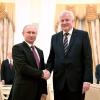 Der russischen Präsident Wladimir Putin empfängt den bayerischen Ministerpräsidenten Horst Seehofer in Moskau.
