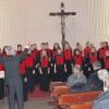 Der glänzend disponierte Mädchenchor der Ulmer Spatzen begeisterte in der Illerriedener Heilig-Kreuz-Kirche unter souveräner Leitung von Hans de Gilde.  