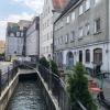 Unesco Wasserspaziergang,

Es handelt sich um einen familienfreundlichen Wasserspaziergang vom Rathausplatz in die Altstadt, immer entlang den Stadtkanälen. Er endet am Roten Tor.
Augsburg, Welterbe, Weltkulturerbe, Spaziergang