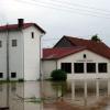 Vor einigen Monaten hatte es in der Schreinerei Hartmann in Unterwiesenbach noch gebrannt. Nun stand dort das Hochwasser.