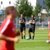 Der FC Augsburg ist ins Training für die neue Saison gestartet.