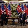 Kim Jong Un (links) und Donald Trump während des zweiten Tags ihres gemeinsamen Gipfels in Hanoi.