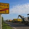 Wegen Bauarbeiten ist die B2 zwischen Hochzoll und Kissing über zwei Wochen gesperrt. Der Verkehr wird über kleinere Ortschaften umgeleitet.