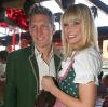 Bastian Schweinsteiger und seine Freundin Sarah Brandner beim Wiesn-Besuch mit der Bayern-Mannschaft 2008. Am Sonntag nach dem Spiel in Hoffenheim versammeln sich die Bayern wieder mal auf dem Oktoberfest.