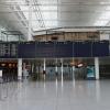 Die Check-in-Halle im Terminal 2 des Münchner Franz-Josef-Strauß-Flughafens ist aktuell immer sehr leer. Auf dem Bild ist es kurz vor elf an einem Wochentag. Nur noch 14 Abflüge stehen an.
