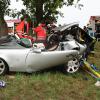 Das Mercedes Cabrio ist bei dem Unfall völlig zerstört worden. Die beiden Insassen wurden mittelschwer verletzt.