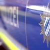Ein Unbekannter hat ein Auto am Friedberger Bierweg beschädigt. Die Polizei bittet um Hinweise.