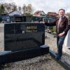 Helmut Seitle, 78, hat seit mehr als 20 Jahren ein Grab auf dem Karlshulder Friedhof – bereits mit eingraviertem Namen. 