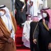 Noch vor kurzem undenkbar: Mohammed bin Salman, Kronprinz von Saudi-Arabien (rechts), begrüßt Tamim bin Hamad al-Thani, Emir von Katar, bei seiner Ankunft zum Gipfeltreffen des Golf-Kooperationsrates. 