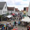 Die Hauptstraße in Jettingen wird am Sonntag wieder zum Messegelände. Mehr als 40 Betriebe und Firmen präsentieren sich bei der Frühlings-Messe (Archivbild). 