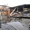 Das verheerende Feuer hat einen Teil der Industriehalle in Inningen komplett zerstört. So sieht der Brandort am Tag danach aus.