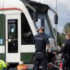Eine Tram und ein Auto sind am Freitag gegen 14 Uhr in Lechhausen miteinander kollidiert. Dabei wurden zwei Personen leicht verletzt.  	
