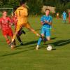 Ungeschickt brachte Gästekeeper Baumberger Hardy Noack vom SV Cosmos Aystetten zu Fall. Nach diesem Elfmeter stand es 5:1-