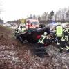 Bei einem Unfall auf der B17 bei Oberottmarshausen in Fahrtrichtung Süden kam am Dienstag ein Fahrzeug von der Fahrbahn ab und überschlug sich. Der Fahrer wurde dabei mittelschwer verletzt, war aber nicht eingeklemmt. Am Fahrzeug entstand Totalschaden. 
