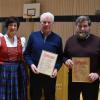 Zwei neue Ehrenmitglieder hat der Musikverein Hiltenfingen: (v. l.) Guido Blätz, Andrea Weber, Alois Ziegler, Erhard Ritzel-Geiger und Wolfgang Egle. 	