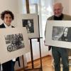 Elisabeth Carr von den KunstRäumen am See und der Fotograf Hans-Günther Kaufmann.  