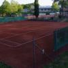 Die Plätze sind gerichtet, bald werden die Netze wieder gespannt: Ab Montag darf in Bayern wieder Tennis gespielt werden. Auch auf der Anlage des Neuburger Tennis-Club im Englischen Garten geht es dann wieder los. 