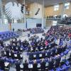 Stehender Applaus für die Rede des Alterspräsidenten Wolfgang Schäuble bei der konstituierenden Sitzung des neuen Bundestags.