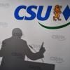 Noch steht Horst Seehofer an der Spitze der CSU. Doch wer soll die Partei nach seinem Rücktritt führen? Eine Debatte, die der Ministerpräsident so gar nicht führen will.