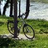 Ein Gartenbesitzer in Vöhringen hat ein fremdes Fahrrad in seinem Garten entdeckt.