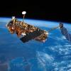 Der kaputte Satellit Envisat der Europäischen Raumfahrtorganisation Esa wird noch Jahrzehnte um die Erde kreisen.