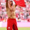 Möglicherweise hätte Franck Ribéry sein letztes Hemd für die Bayern gegeben. Musste er aber nicht, bejubelte so aber seinen letzten Treffer in München.  	