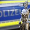 Wegen sexueller Belästigung einer 14-Jährigen musste sich ein Nachhilfelehrer vor dem Aichacher Amtsgericht verantworten.