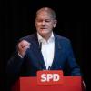 Bundeskanzler Olaf Scholz spricht während der Landesvertreterversammlung der SPD.