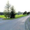 Eine Verkehrsinsel ist am Ortsausgang von Rott an der Einmündung zur Grubmühle geplant. Außerdem soll ein Fuß- und Radweg gebaut werden. Foto: Susanne Schmidt-Tesch