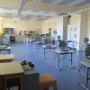 In der Grundschule in Adelzhausen ist genug Platz, damit alle Schüler wieder in die Schule gehen und mit ausreichend Abstand sitzen können.