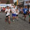 Jung neben und gegen Alt und zahlreiche Positionskämpfe sieht man beim Hans-Böller-Lauf. Foto: Otmar Selder