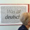 Die CSU möchte durch eine Verfassungsänderung, um Aslybewerber auf die Achtung einer deutschen Leitkultur festzulegen. Aber was ist das eigentlich? (Archivbild)