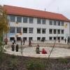 Für die Hortbetreuung sollen neben der Todtenweiser Grundschule Container aufgestellt werden.