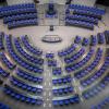Der Bundestag hat derzeit mehr als 700 Abgeordnete. Das sind so viele wie nie. Eine Wahlrechtsreform soll das ändern.