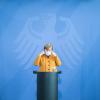 Von wegen Osterruhe: Bundeskanzlerin Angela Merkel steht heftig in der Kritik.  