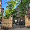 Schüler der Schule in Kreuzberg sind bei einem Ausflug in Südbrandenburg mutmaßlich rassistisch beleidigt worden.