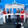 Das einzige Kandidaten-Duell vor der SPD-Stichwahl: Klara Geywitz und Olaf Scholz (linker Tisch) sowie Norbert Walter-Borjans und Saskia Esken werben vor laufender TV-Kamera um die Sympathien der Genossen. 