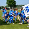 Die Feier-Meister der SSV Glött nach ihrem Aufstieg in die Fußball-Bezirksliga. Foto: Benjamin Rößle