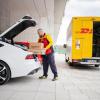 Der Online-Händler Amazon testet in Deutschland die Lieferung von Bestellungen in den Kofferraum der Kunden.