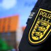 Die Polizei musste am Samstagabend auf dem Ulmer Münsterplatz bei turbulenten Szenen eingreifen. 