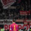 Spieltag im Deutsche Bank Park, Münchens Torhüter Manuel Neuer reagiert während der Partie.
